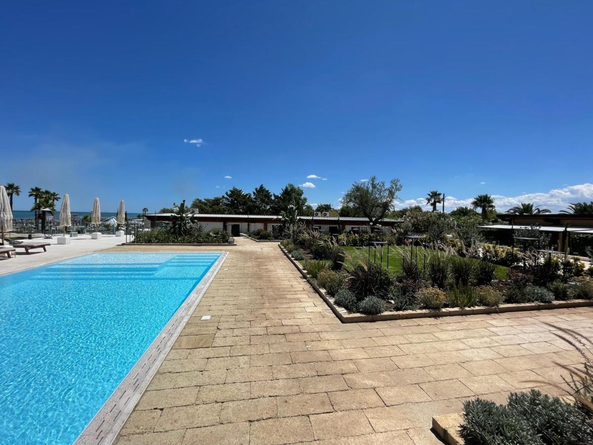 Valerio Resort Beach Club Margherita Di Savoia Dış mekan fotoğraf